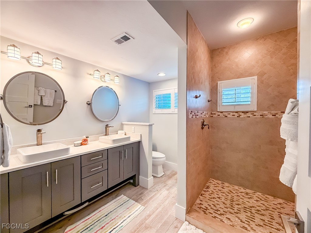 4560 Conch Shell Drive Upper Captiva, FL 33924 - Photo 46 of 50