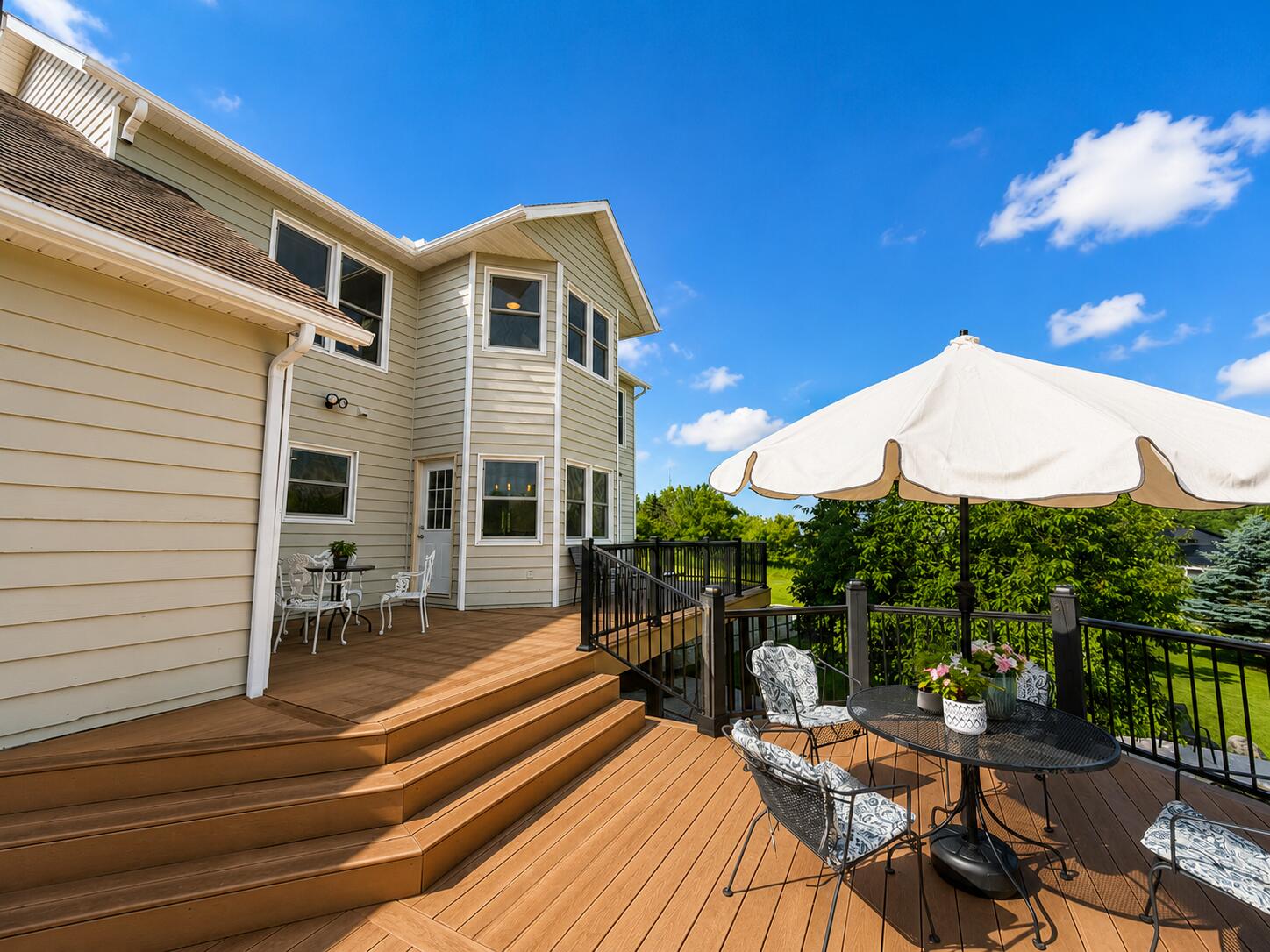 2220 Garvin Heights Road Winona, MN 55987 - Photo 37 of 59 37 deck
