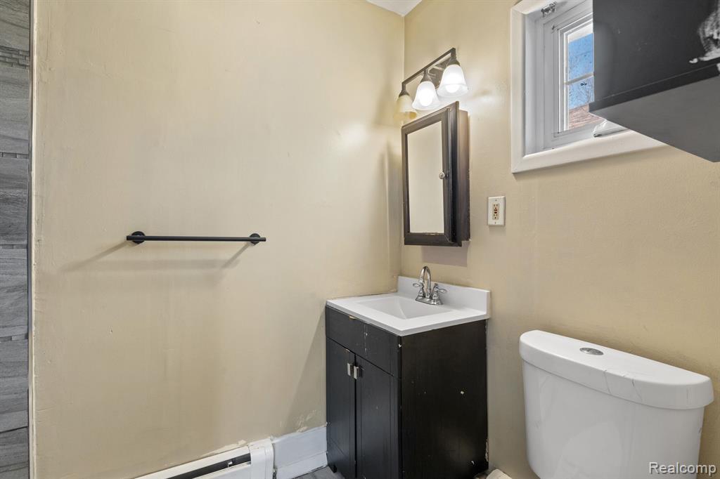 19081 Collinson Avenue Eastpointe, MI 48021 - Photo 23 of 31