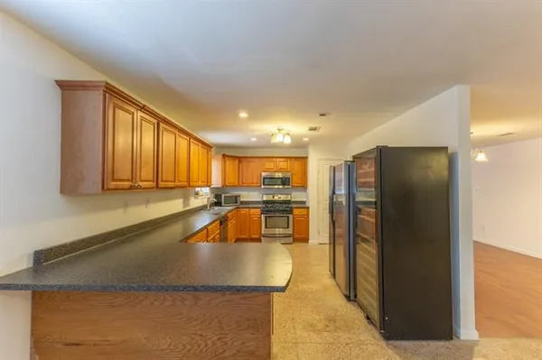 $2,000 | 4727 St Bernard Avenue, New Orleans, LA 70122