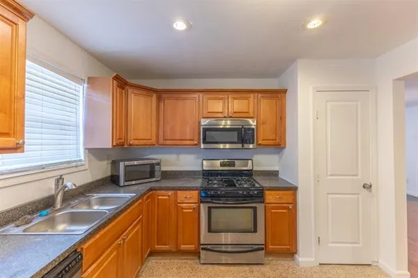 $2,000 | 4727 St Bernard Avenue, New Orleans, LA 70122