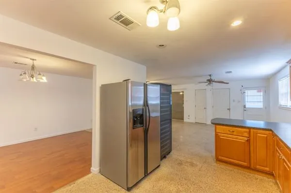 $2,000 | 4727 St Bernard Avenue, New Orleans, LA 70122