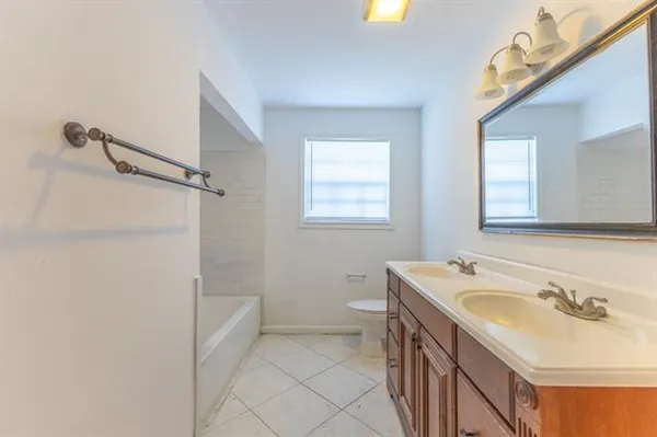 $2,000 | 4727 St Bernard Avenue, New Orleans, LA 70122