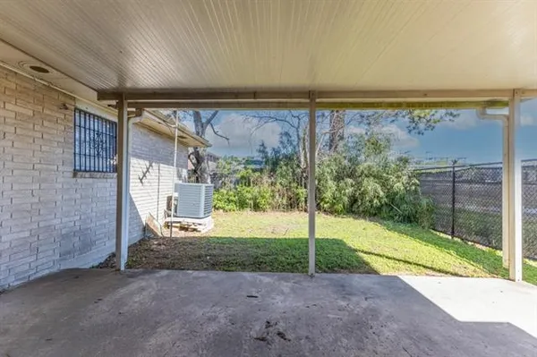 $2,000 | 4727 St Bernard Avenue, New Orleans, LA 70122