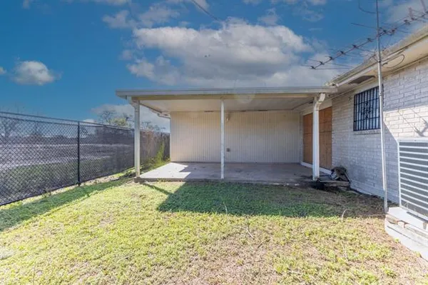 $2,000 | 4727 St Bernard Avenue, New Orleans, LA 70122