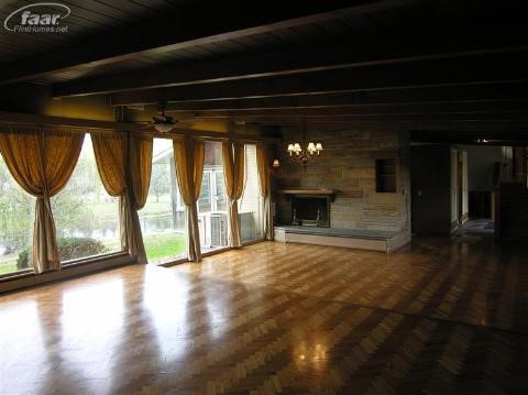 6279 Perry Road Grand Blanc, MI 48439 - Photo 9 of 57 20265457-8.JPG