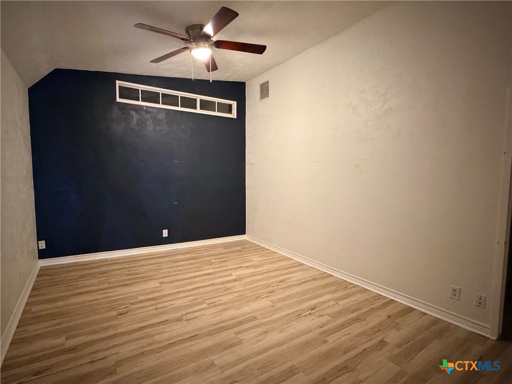 425 Woodland Point Road Belton, TX 76513 - Photo 14 of 27 a view of an empty room