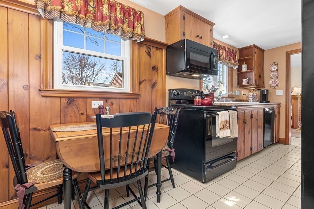 4 Burnham Road Peabody, MA 01960 - Photo 16 of 37 Gallery Image 16