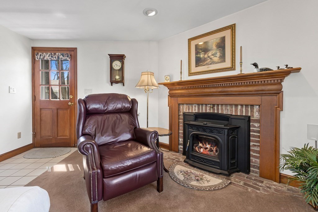 4 Burnham Road Peabody, MA 01960 - Photo 9 of 37 Gallery Image 9