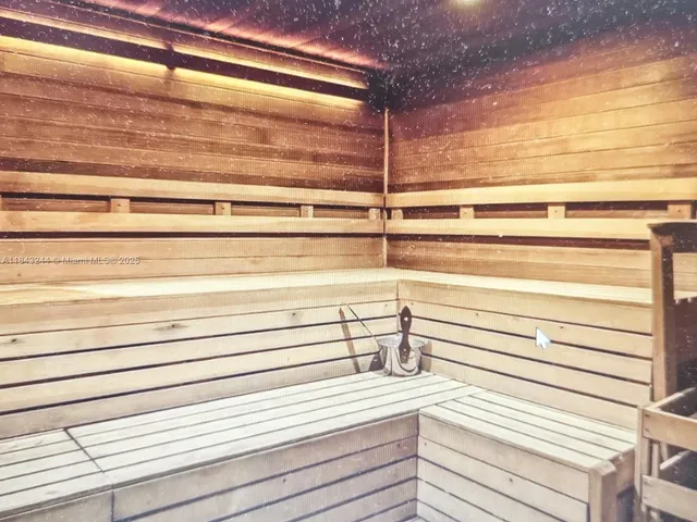 $2,250 | 2101 South Ocean Drive, Unit 1506, Hollywood, FL 33019