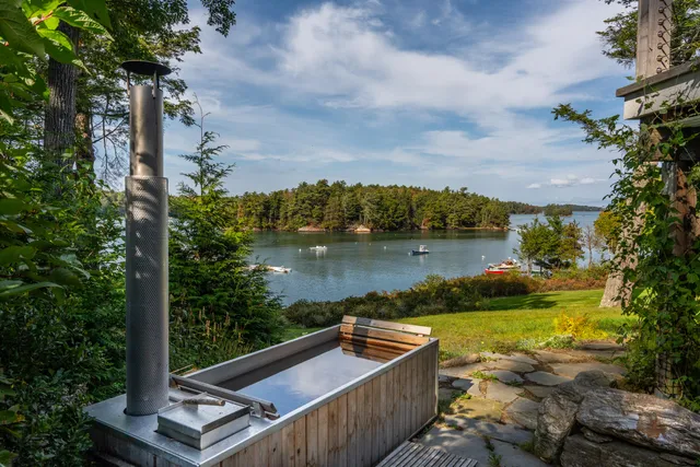 $908,000 | 195 Indian Rest Road, Harpswell, ME 04079
