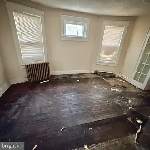 $189,000 | 26 Elmhurst Avenue, Trenton, NJ 08618