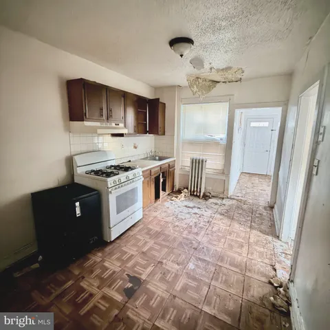 $189,000 | 26 Elmhurst Avenue, Trenton, NJ 08618