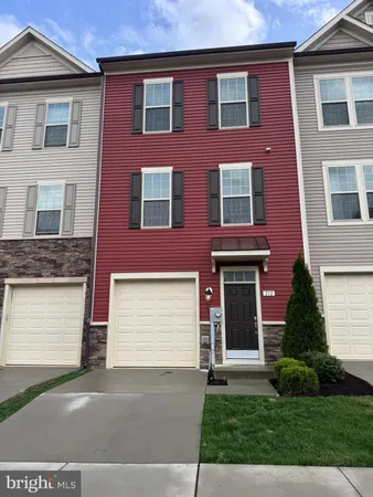 $2,590 | 212 Pomegranate Lane, Frederick, MD 21701