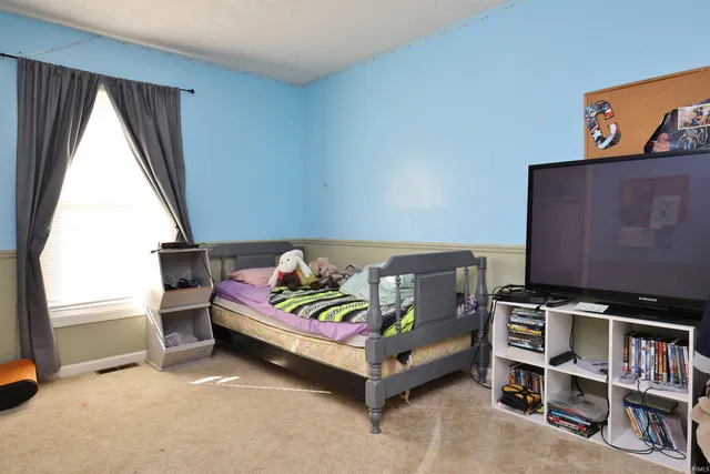 $189,900 | 1920 West Westholme Drive, Marion, IN 46952