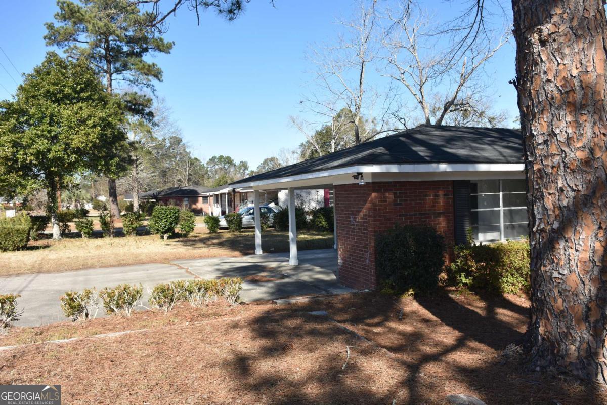 611 North Fourth Street Jesup, GA 31545 - Photo 2 of 6