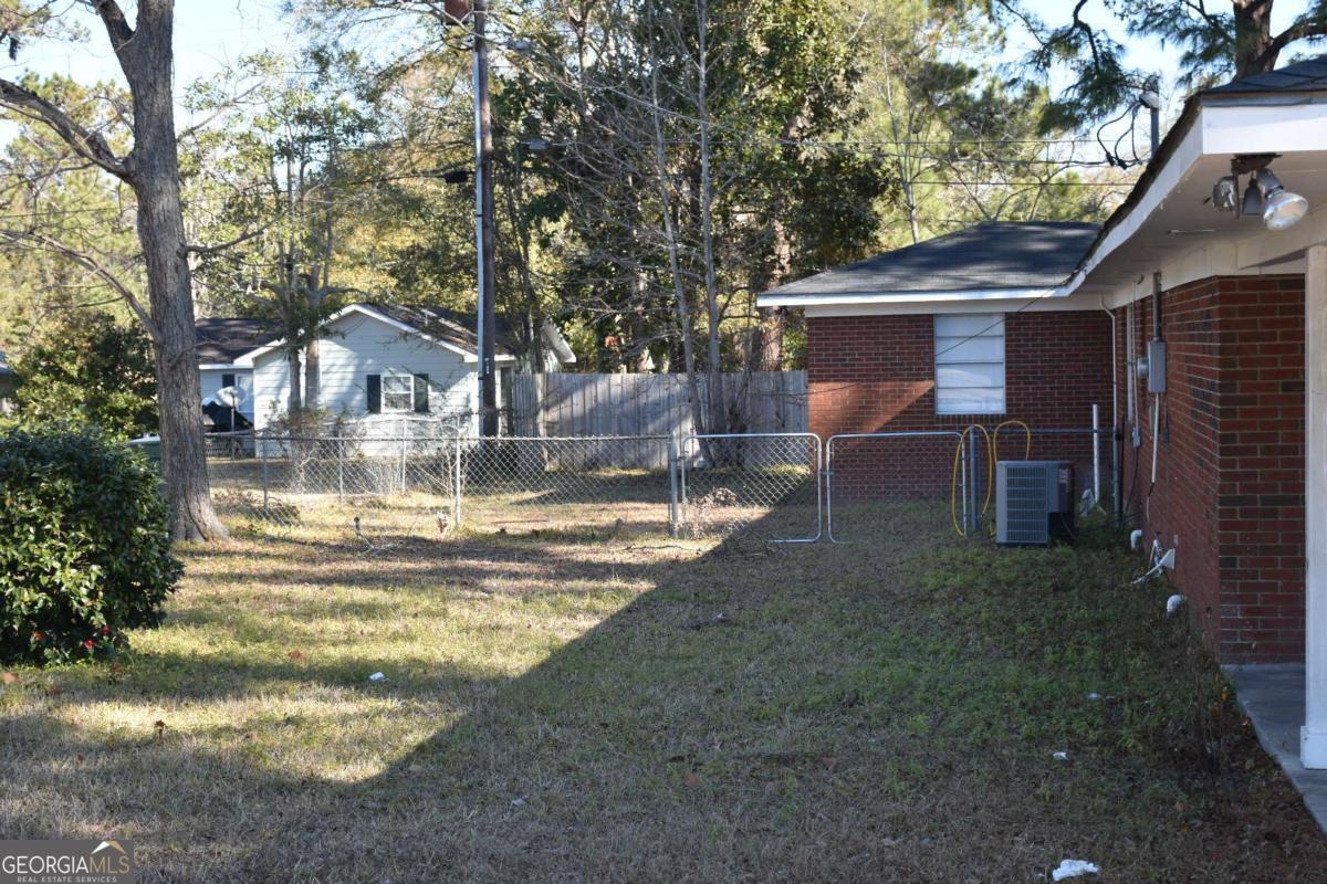 611 North Fourth Street Jesup, GA 31545 - Photo 5 of 6