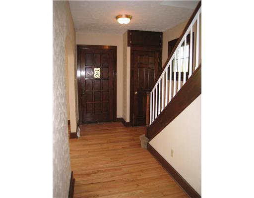 315 Castlegate Road Forest Hills, PA 15221 - Photo 2 of 18 Entry/Foyer.