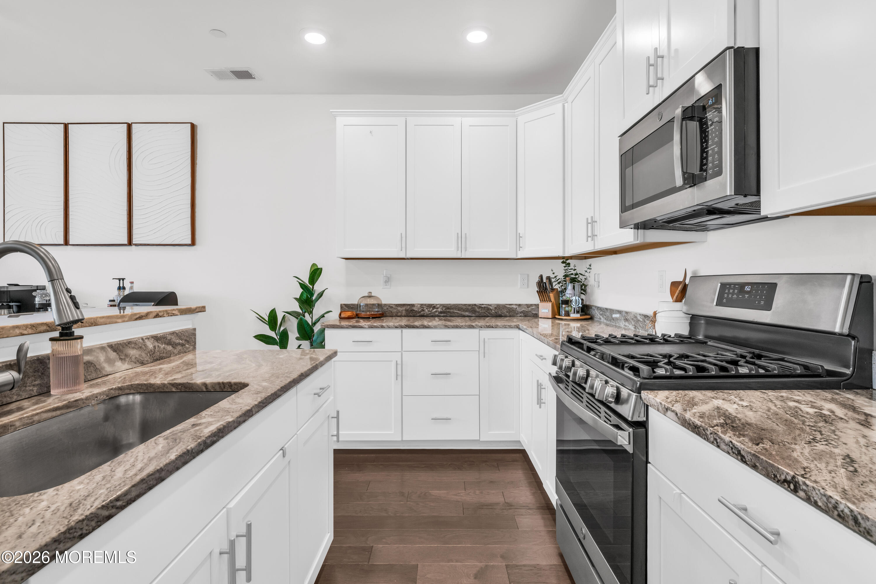 51 Midway Road North Tinton Falls, NJ 07724 - Photo 13 of 35 photos_high_resolution_HOM00926