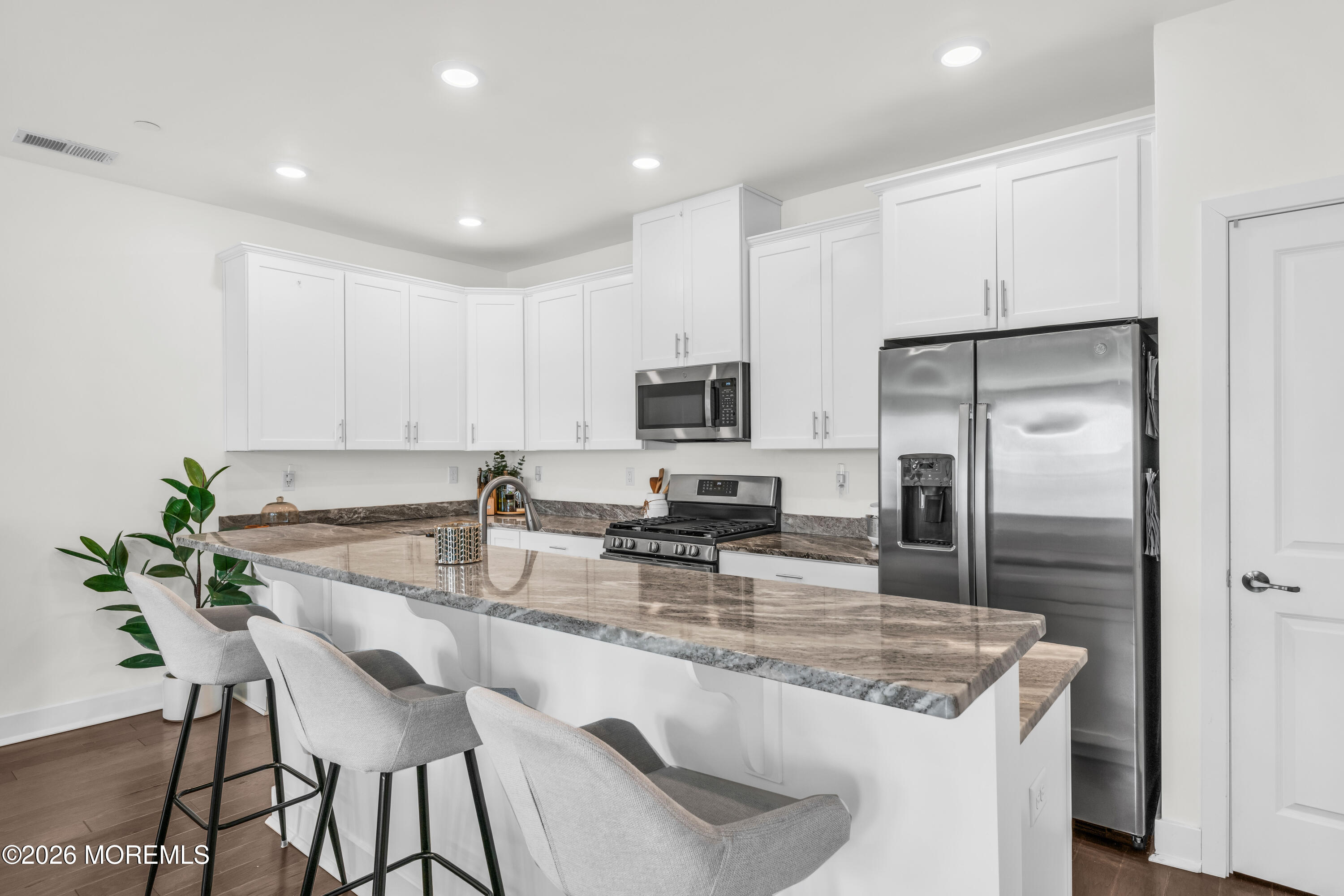 51 Midway Road North Tinton Falls, NJ 07724 - Photo 9 of 35 photos_high_resolution_HOM00896