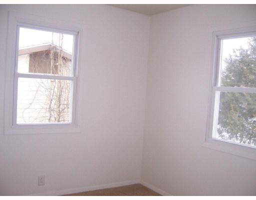 56136 Pine Road South Bend, IN 46619 - Photo 6 of 9 Gallery Image 6