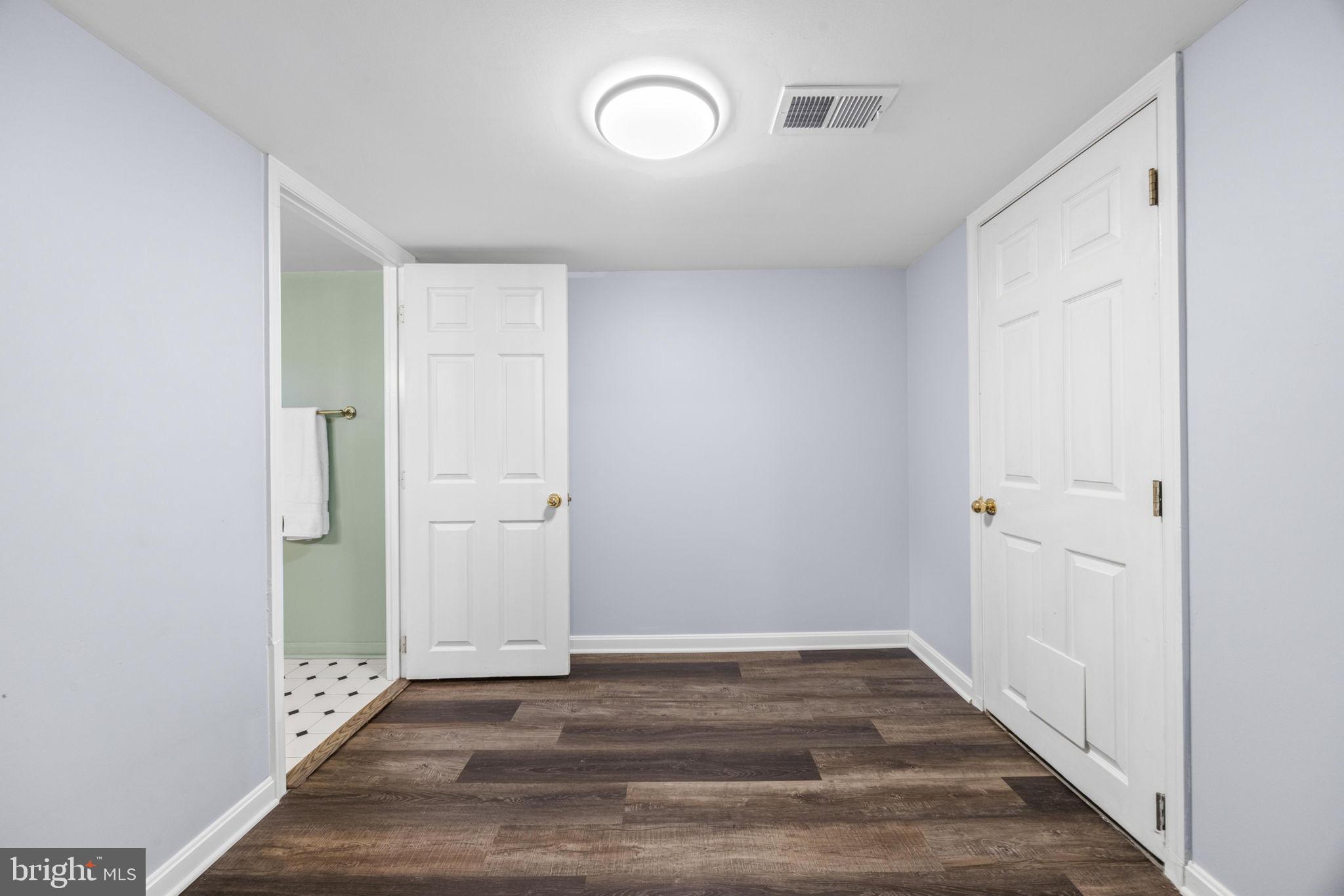 567 Brook Road Baltimore, MD 21286 - Photo 32 of 43 Gallery Image 32