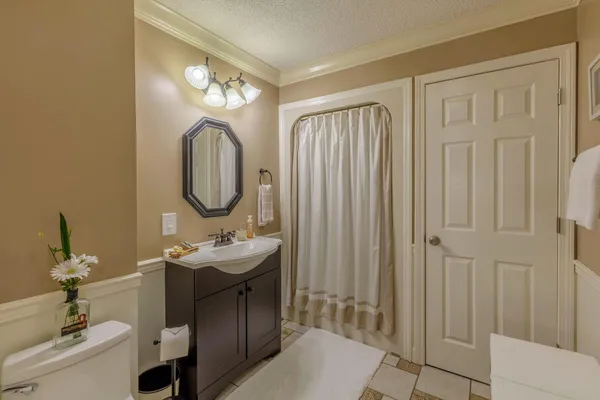 $695,000 | 801 Thomas Avenue, Chickamauga, GA 30707
