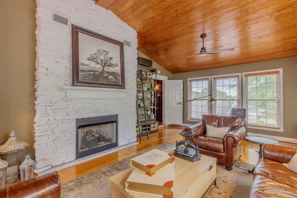 $695,000 | 801 Thomas Avenue, Chickamauga, GA 30707