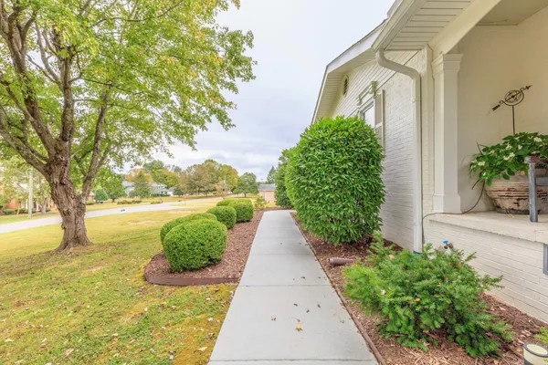 $695,000 | 801 Thomas Avenue, Chickamauga, GA 30707