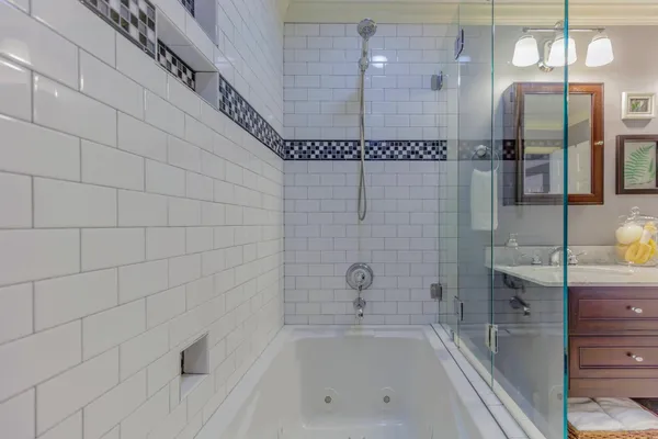 $695,000 | 801 Thomas Avenue, Chickamauga, GA 30707