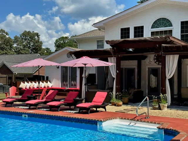 $839,900 | 801 Thomas Avenue, Chickamauga, GA 30707