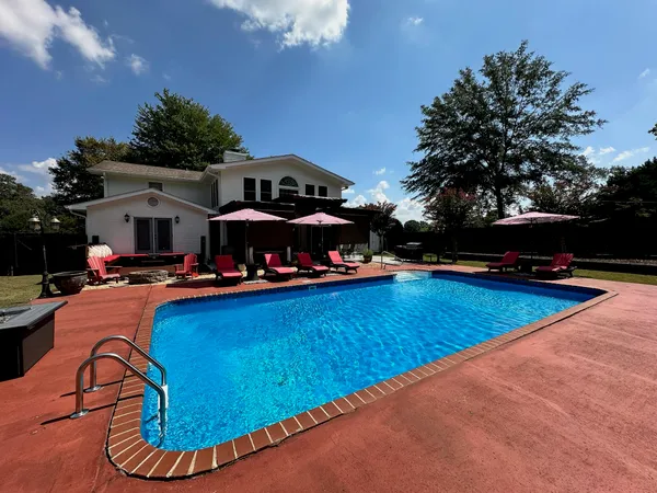 $695,000 | 801 Thomas Avenue, Chickamauga, GA 30707