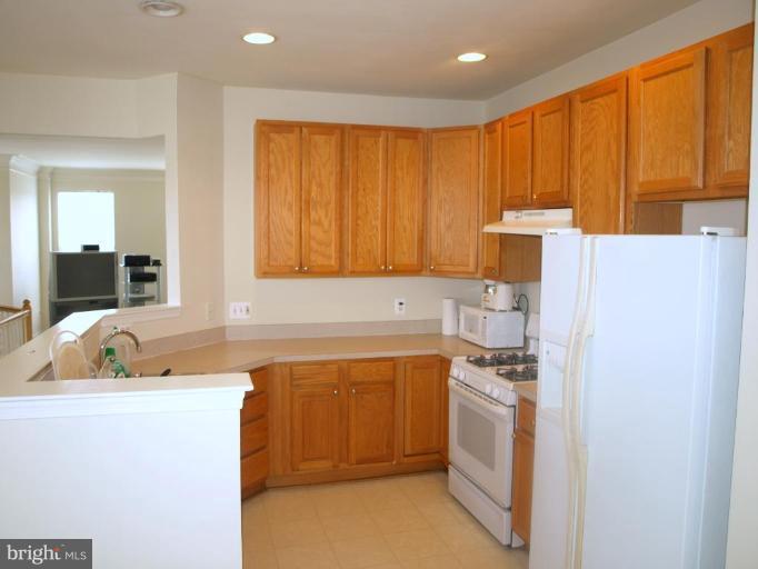 46182 Chester Terrace Sterling, VA 20165 - Photo 13 of 25