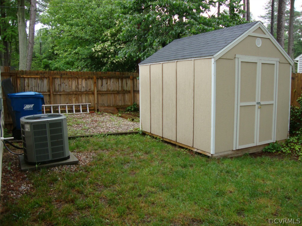 8809 Watlington Road Henrico, VA 23229 - Photo 17 of 18 Gallery Image 17