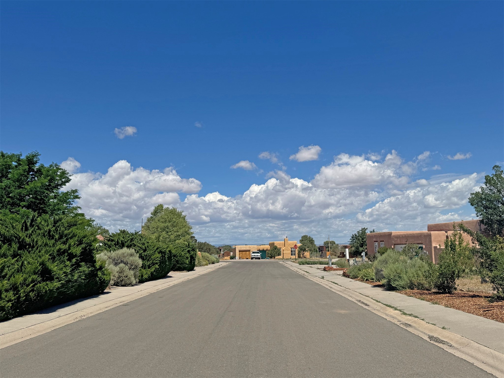 363 Monte Vista Road Taos, NM 87571 - Photo 2 of 38