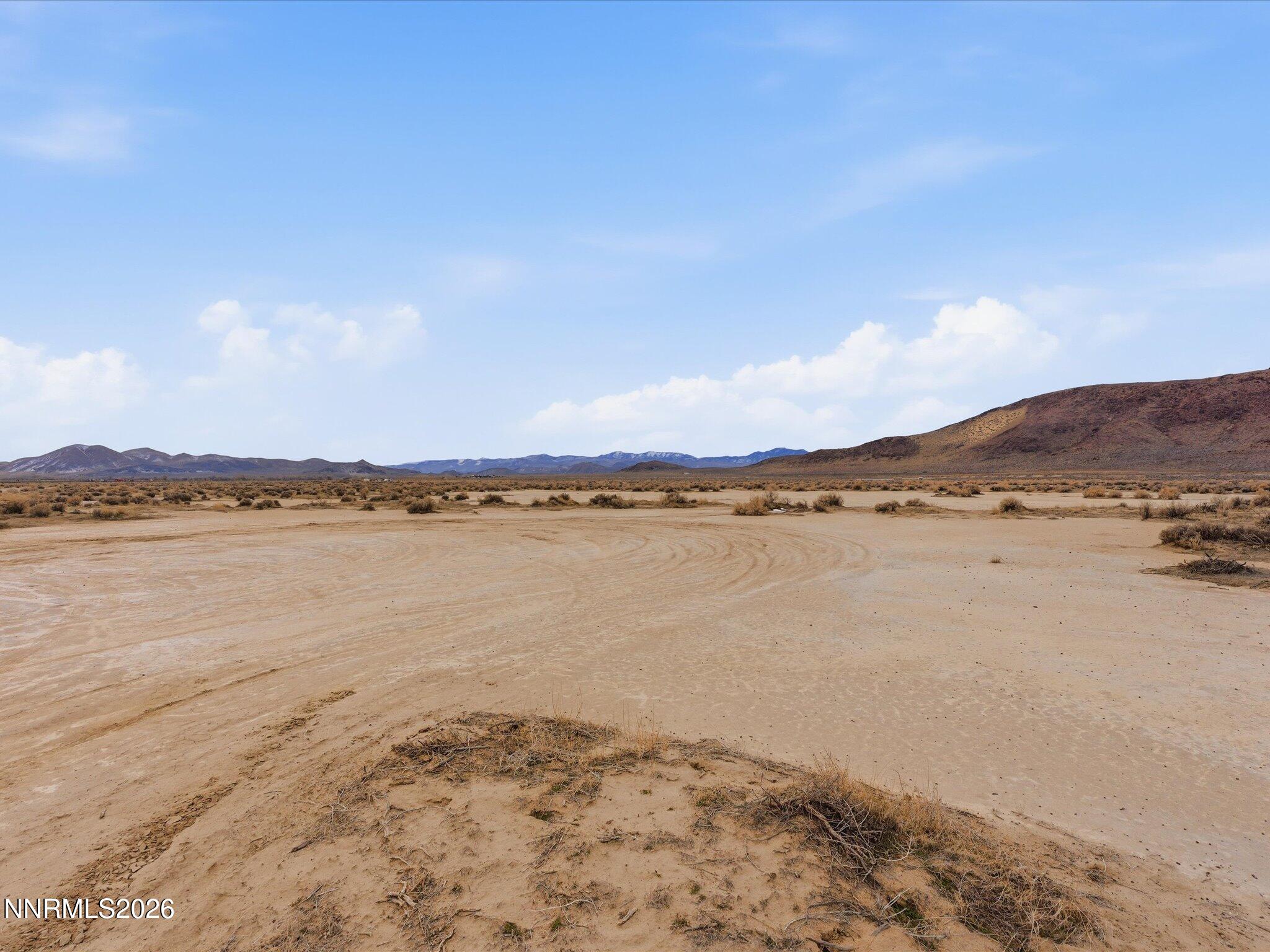 9035 Vía Segundo Silver Springs, NV 89429 - Photo 13 of 30 20-Edge of property looking SW