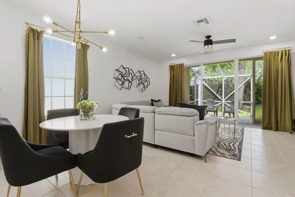 $429,900 | 9069 Tremezzo Lane, Boynton Beach, FL 33472