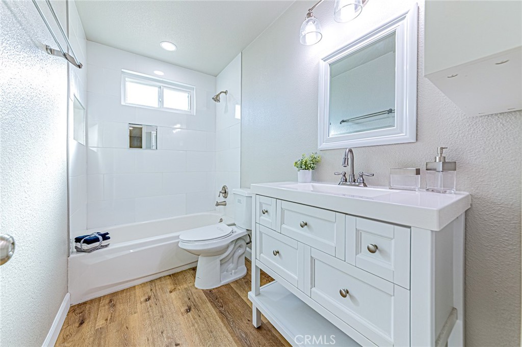 15510 Williams Street, Unit F Tustin, CA 92780 - Photo 19 of 34 Bath 2