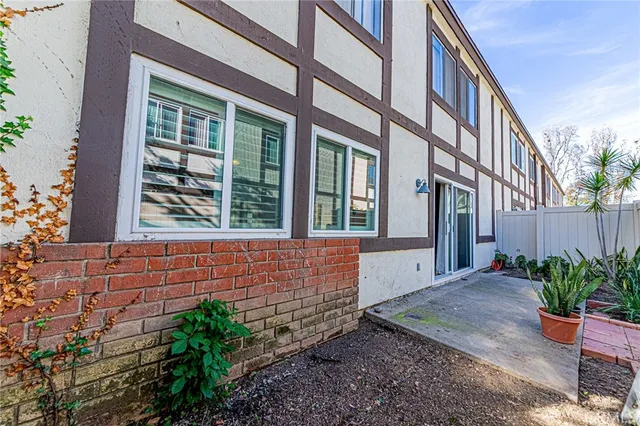 $618,000 | 15510 Williams Street, Unit F, Tustin, CA 92780