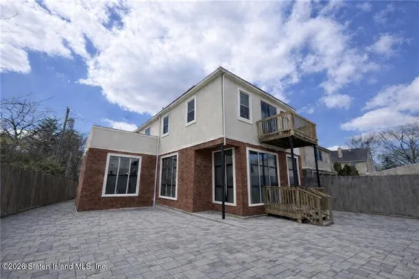 $1,790,000 | 25 Grasmere Avenue | Grasmere