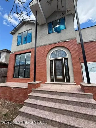 $1,790,000 | 25 Grasmere Avenue | Grasmere