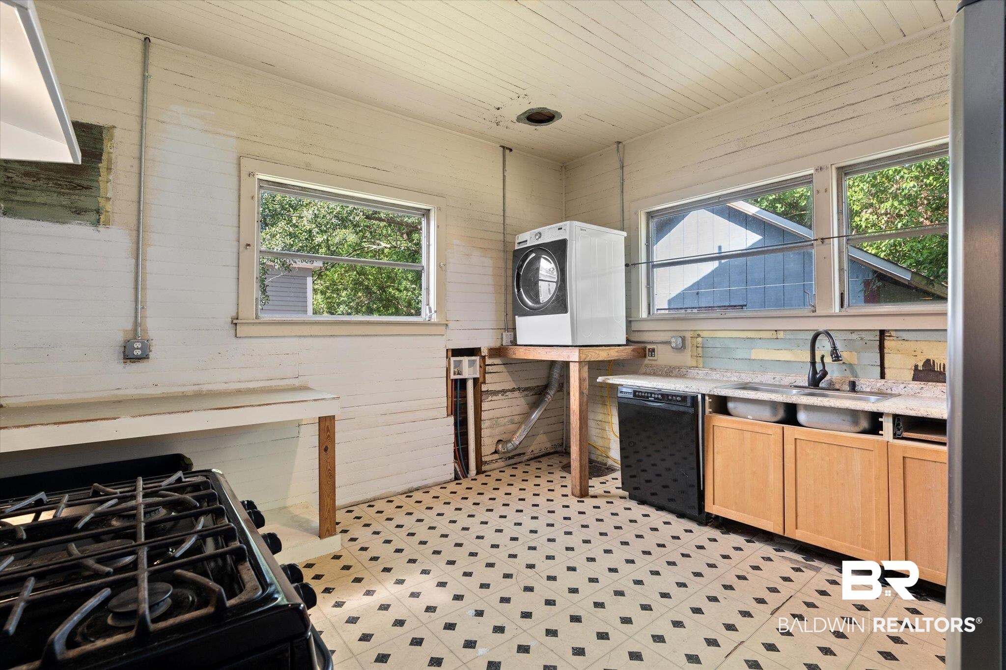 450 Charles Street Mobile, AL 36604 - Photo 8 of 20