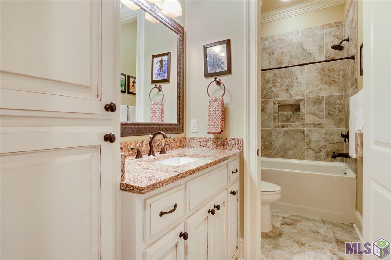 45496 Melancon Road St. Amant, LA 70774 - Photo 20 of 35 Guest Bathroom