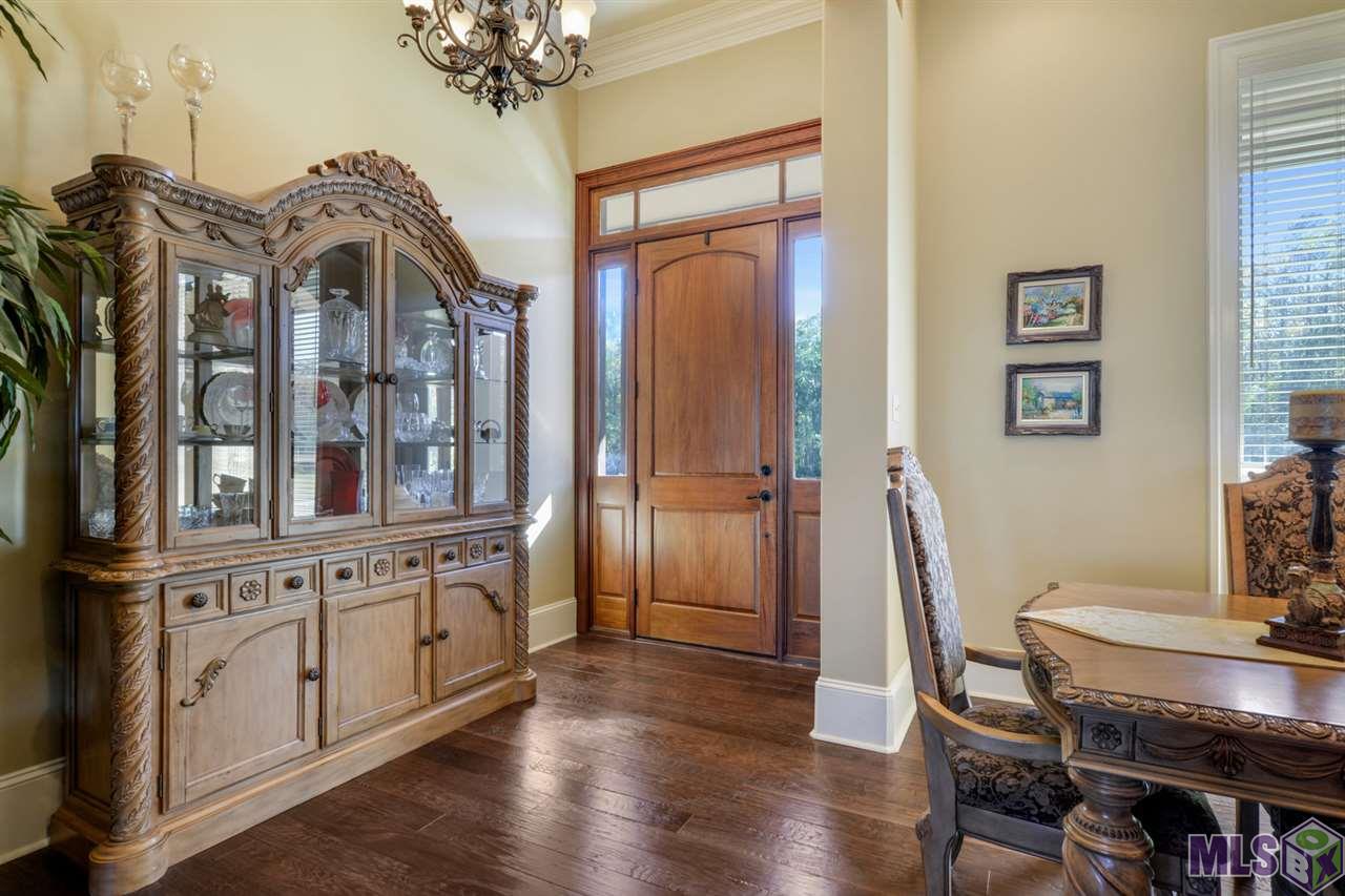45496 Melancon Road St. Amant, LA 70774 - Photo 8 of 35 Foyer
