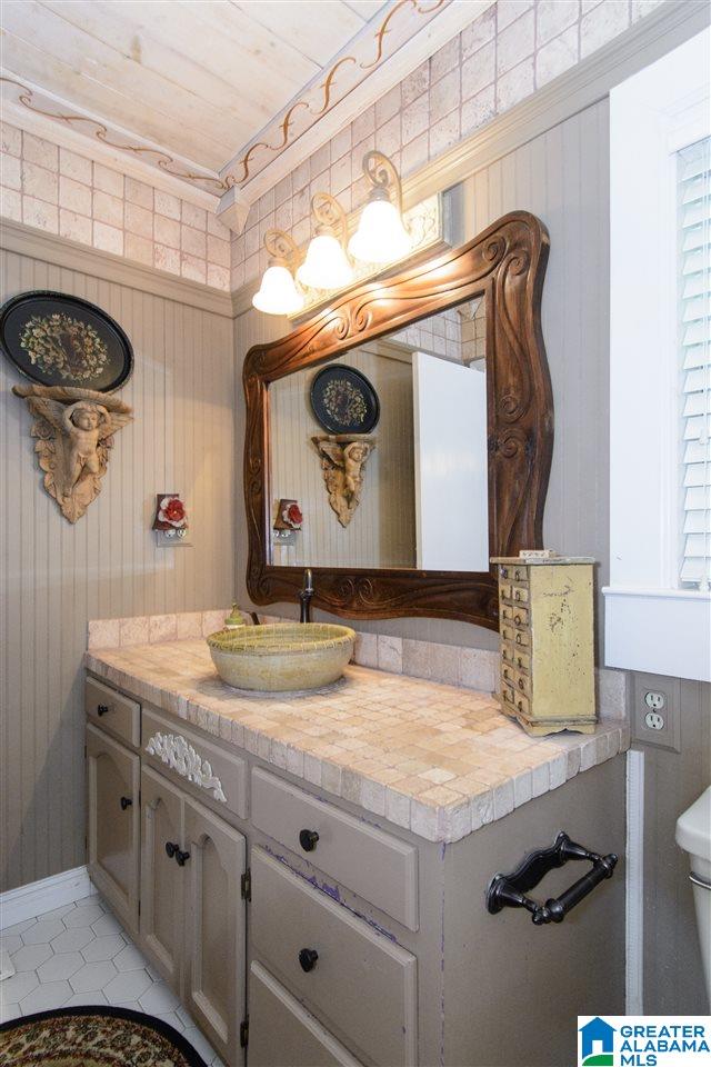 1724 Saulter Road Homewood, AL 35209 - Photo 23 of 49