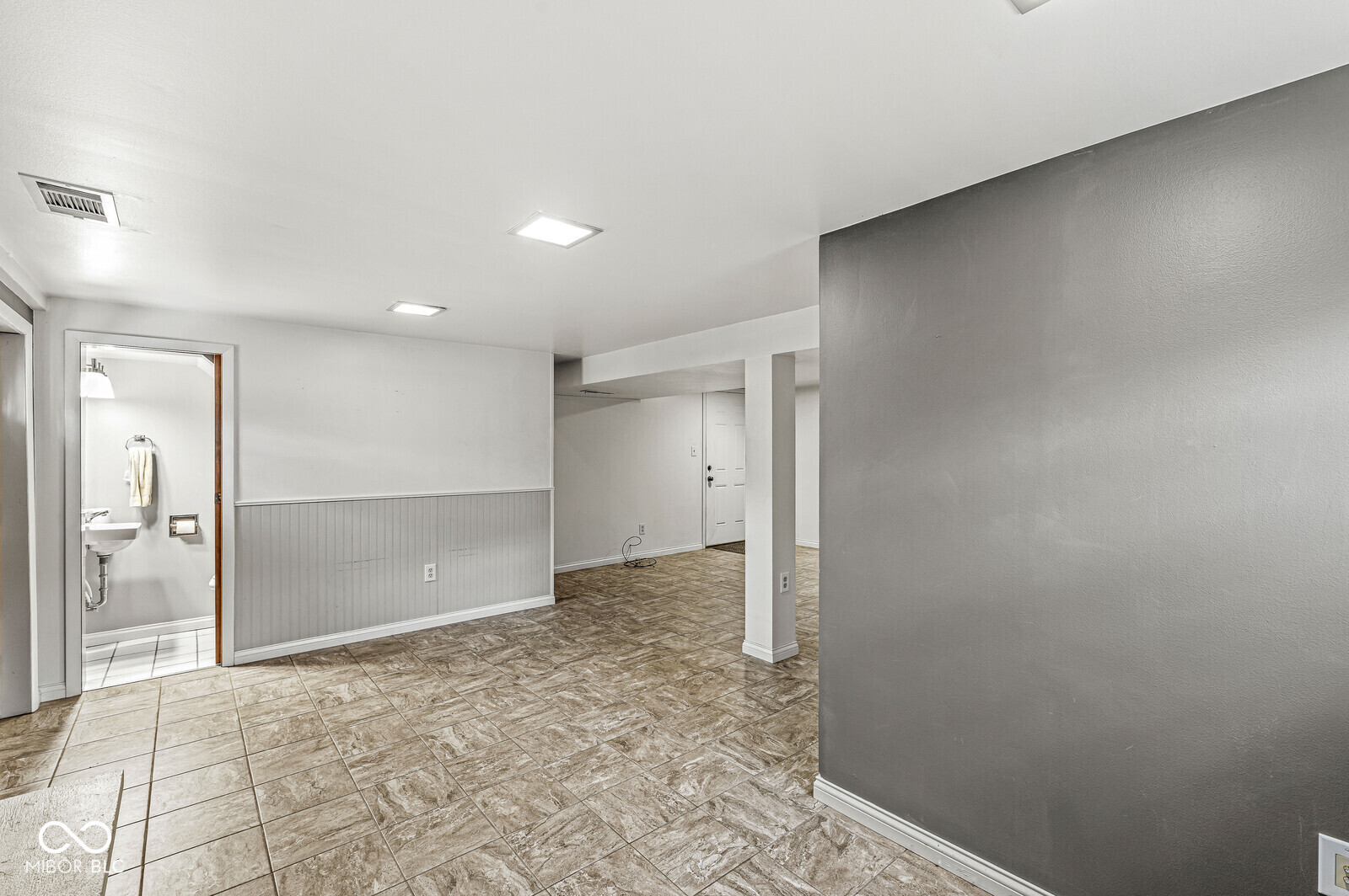 7039 Combs Road Indianapolis, IN 46237 - Photo 18 of 27 Gallery Image 18