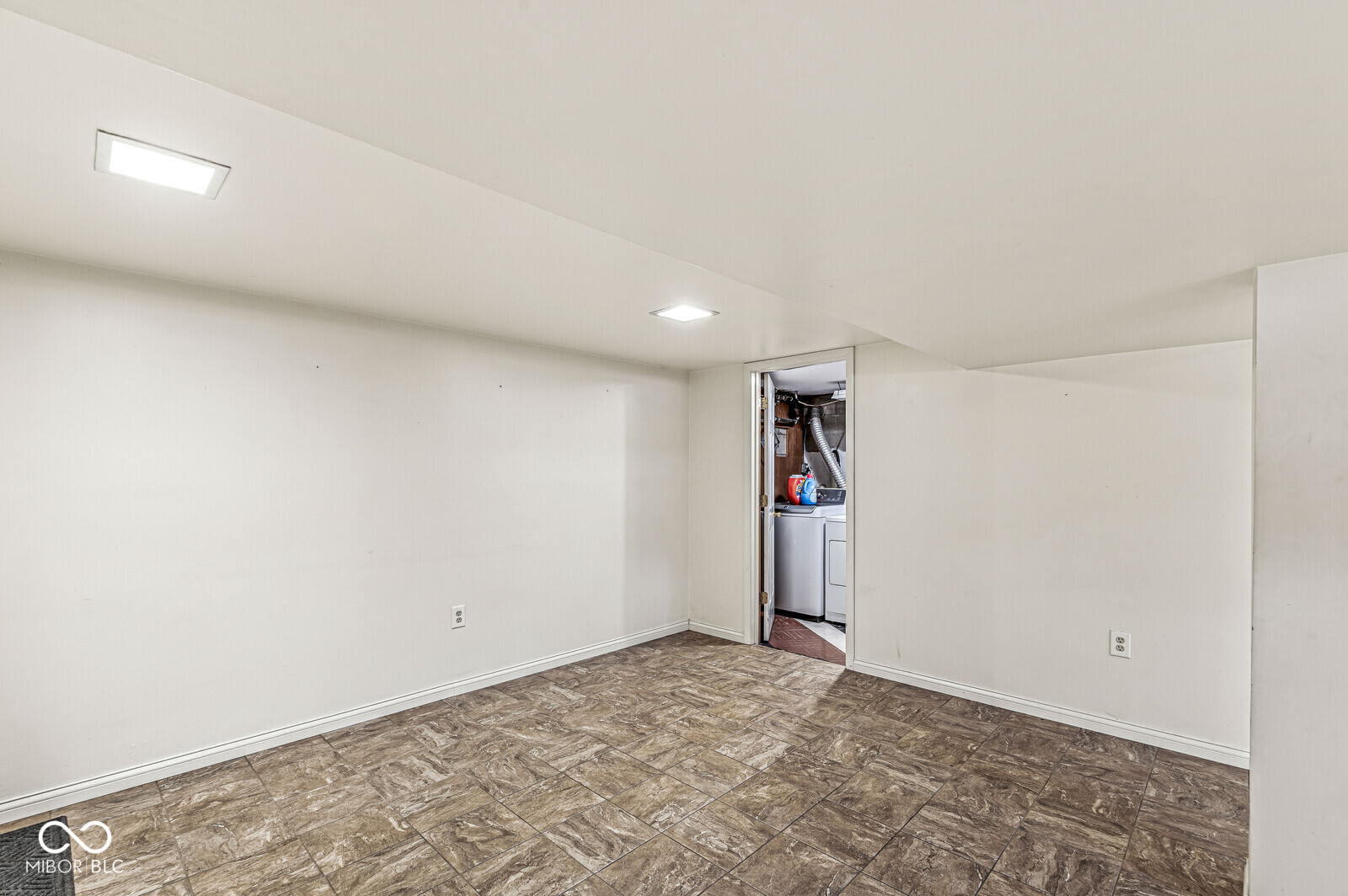 7039 Combs Road Indianapolis, IN 46237 - Photo 20 of 27 Gallery Image 20