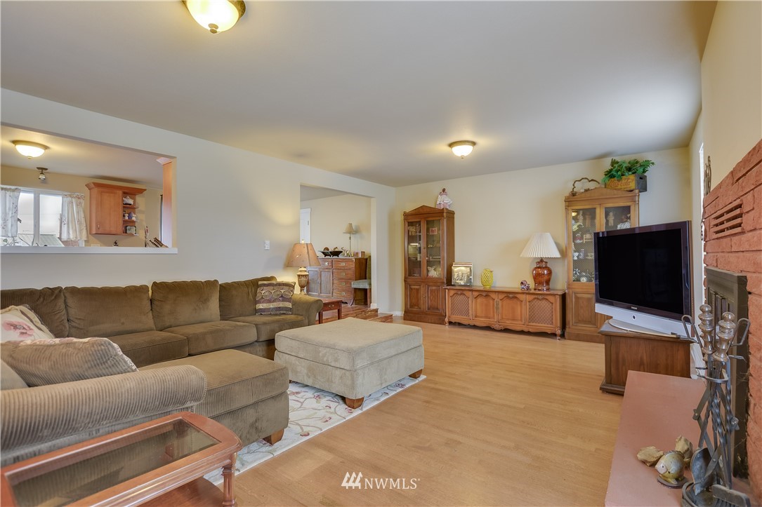 1546 South Walters Road Tacoma, WA 98465 - Photo 4 of 22