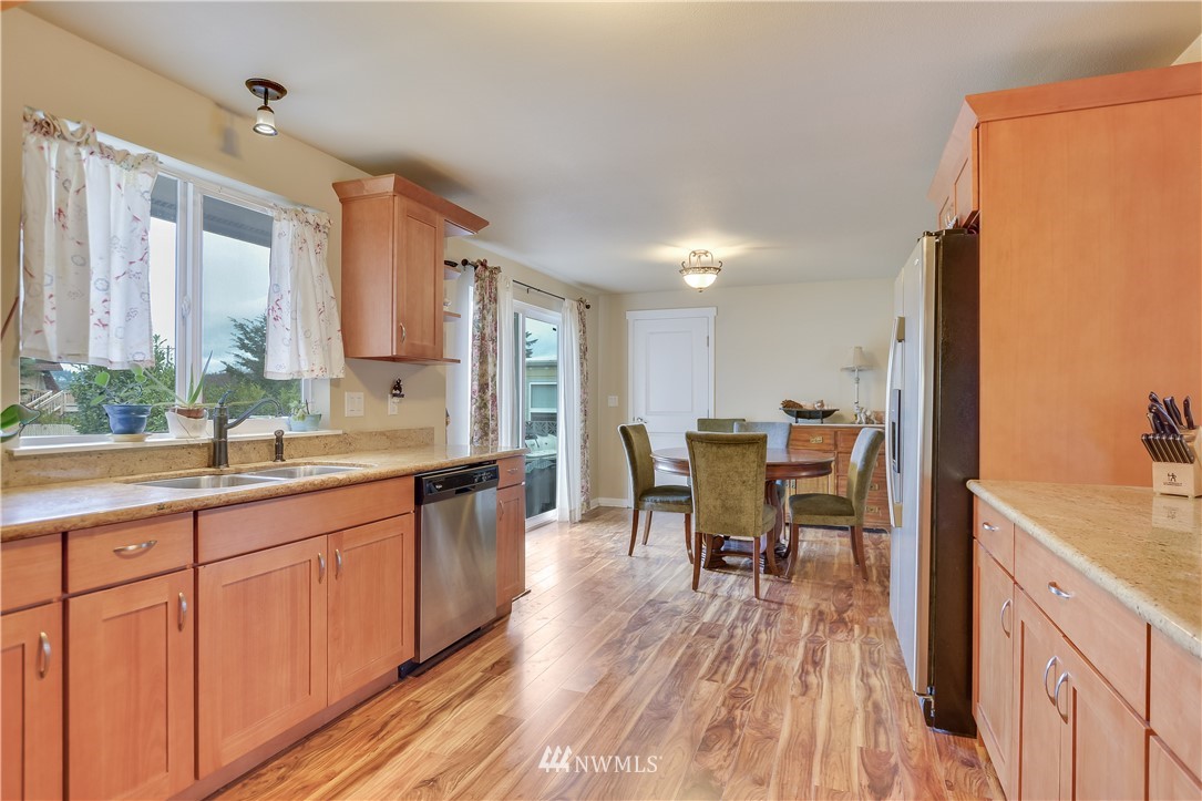1546 South Walters Road Tacoma, WA 98465 - Photo 6 of 22