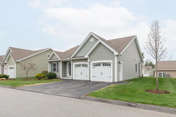 $639,900 | 59 Sagewood Drive, Pelham, NH 03076